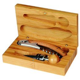 bamboo-wine-gift-set-bottle-opener
